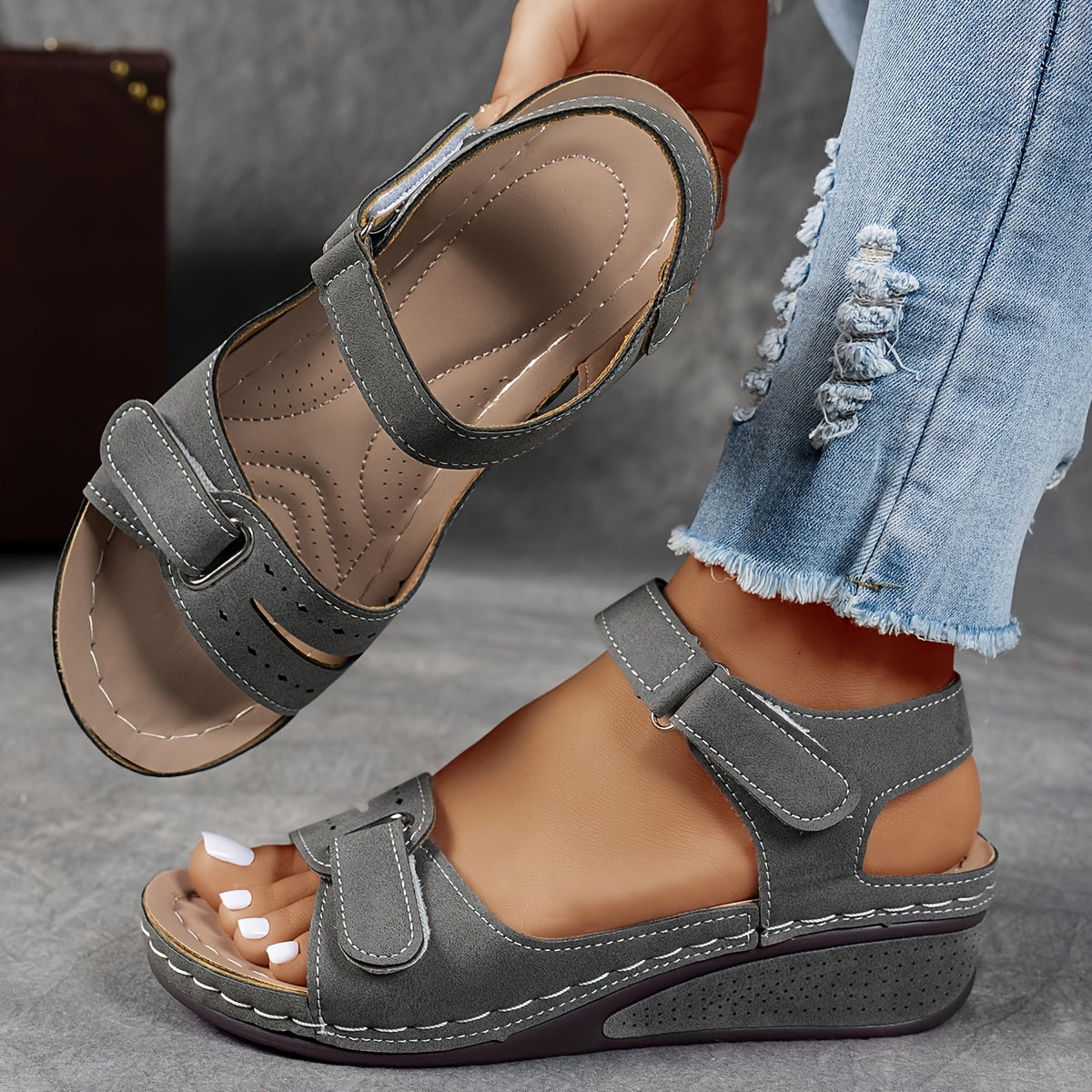 Grey / 10.5 / Wide fit