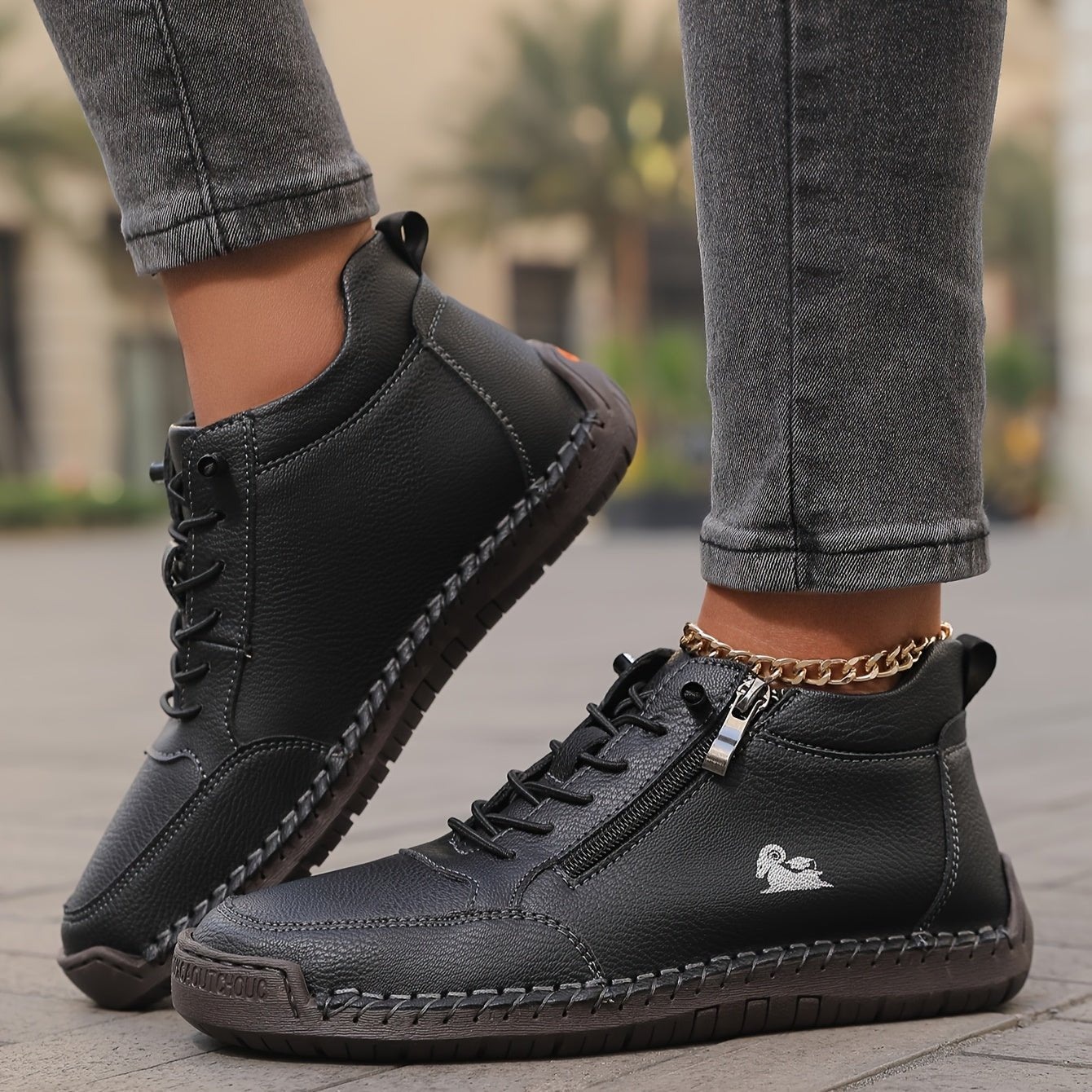 Black / 9