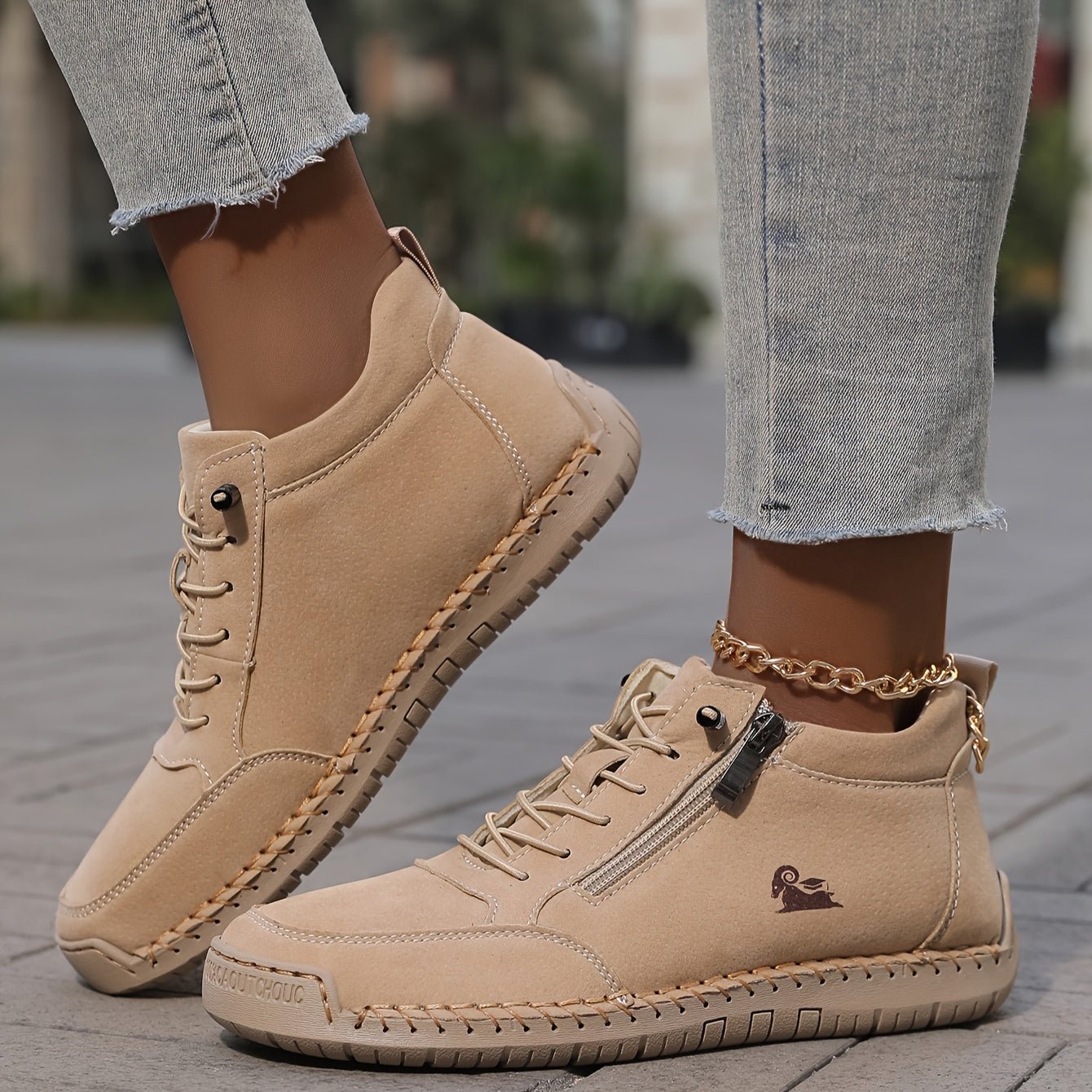 Khaki / 9